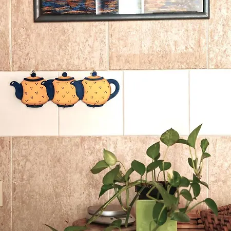 The Lemon House *